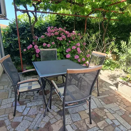 Apartment Foska *